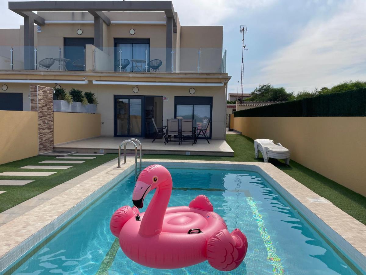 Adosado En 1ª Linea Del Mar Hébergement de vacances
