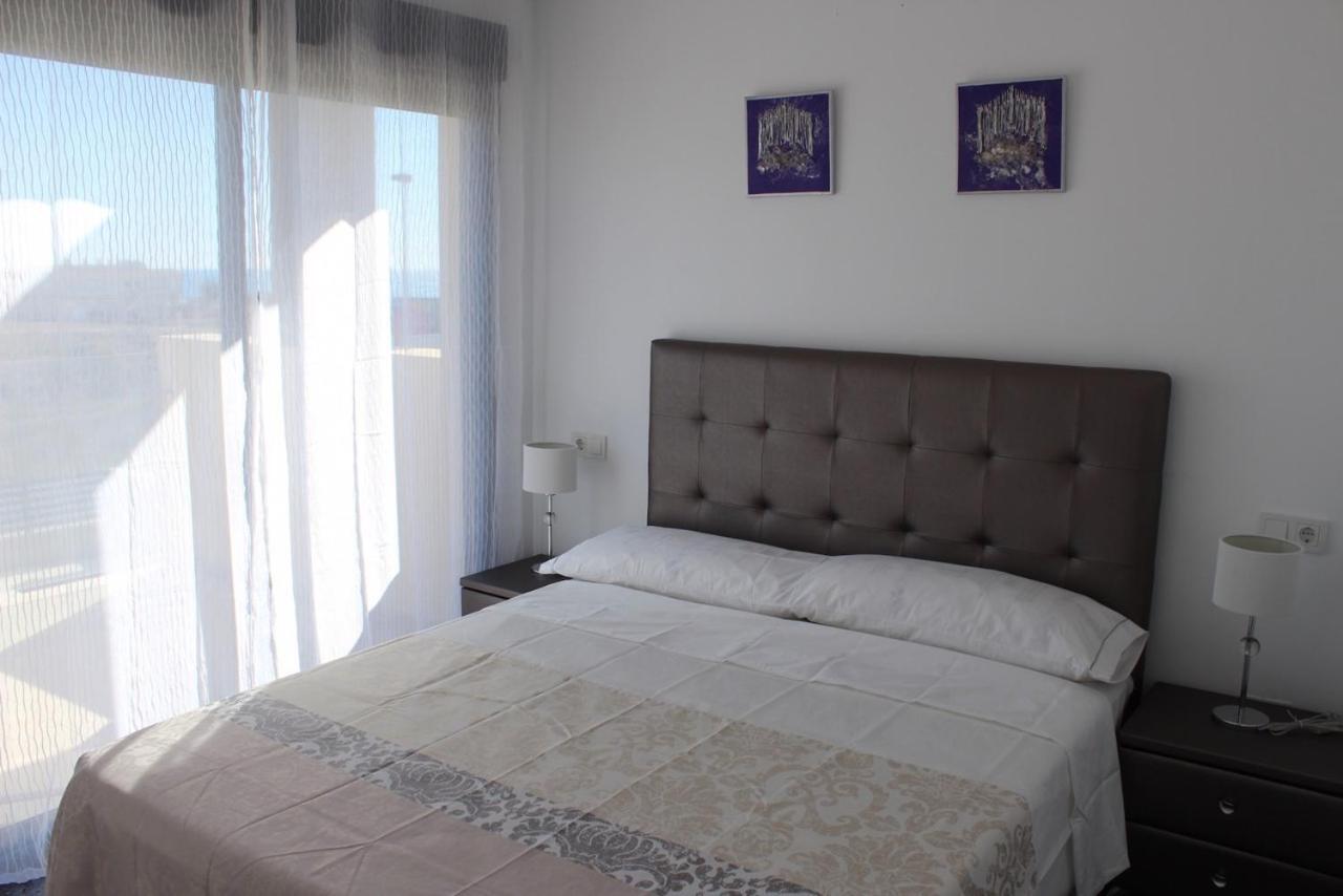 Hébergement de vacances Adosado En 1ª Linea Del Mar Torrevieja